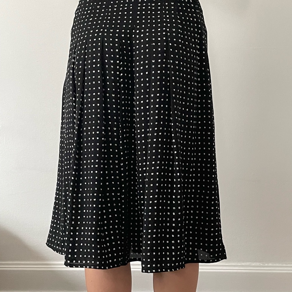 Stylish Black and White Pleated A-Line Skirt